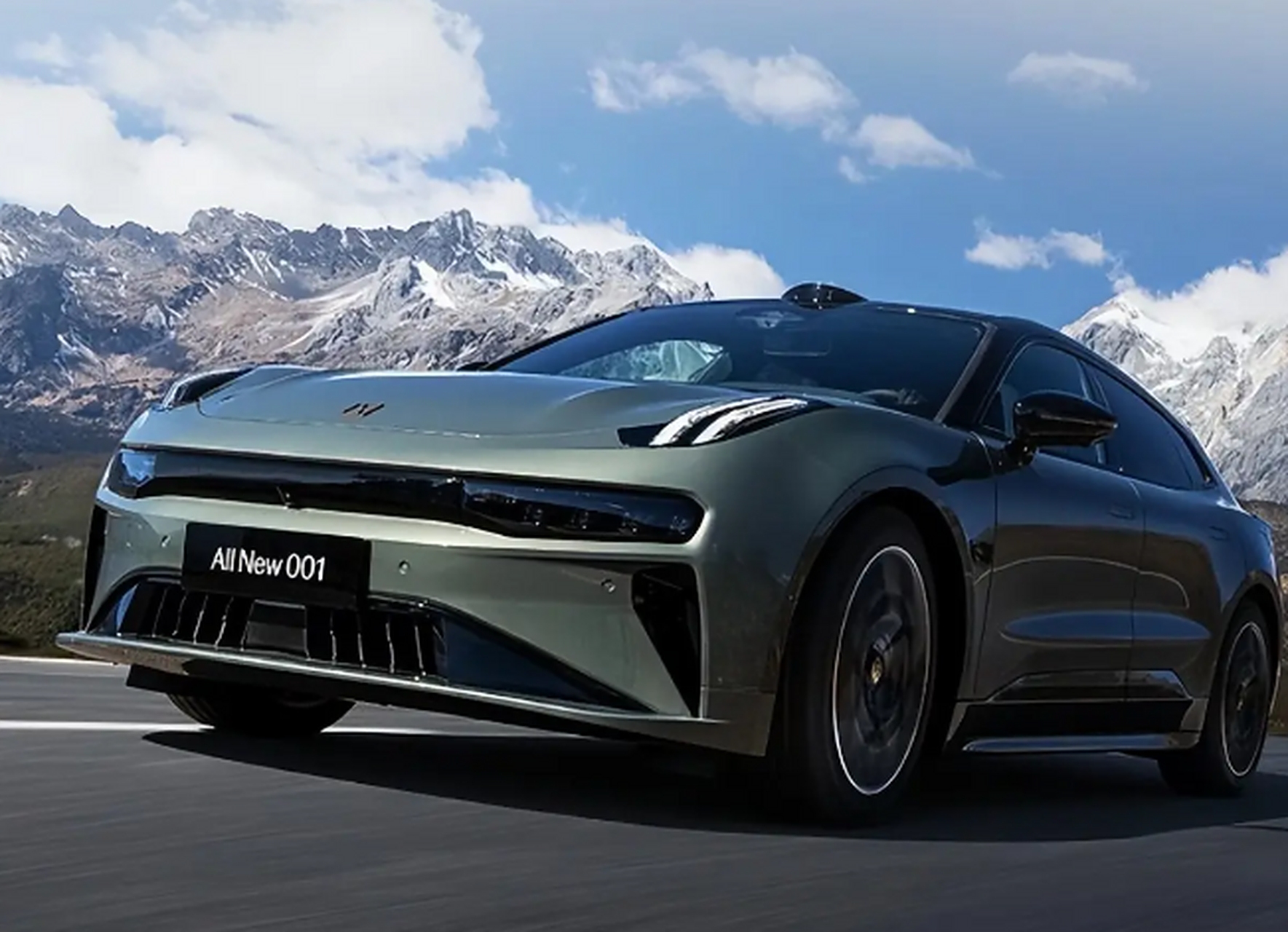 吉利旗下极氪品牌推出新款极氪001,与小米su7形成竞争关系.