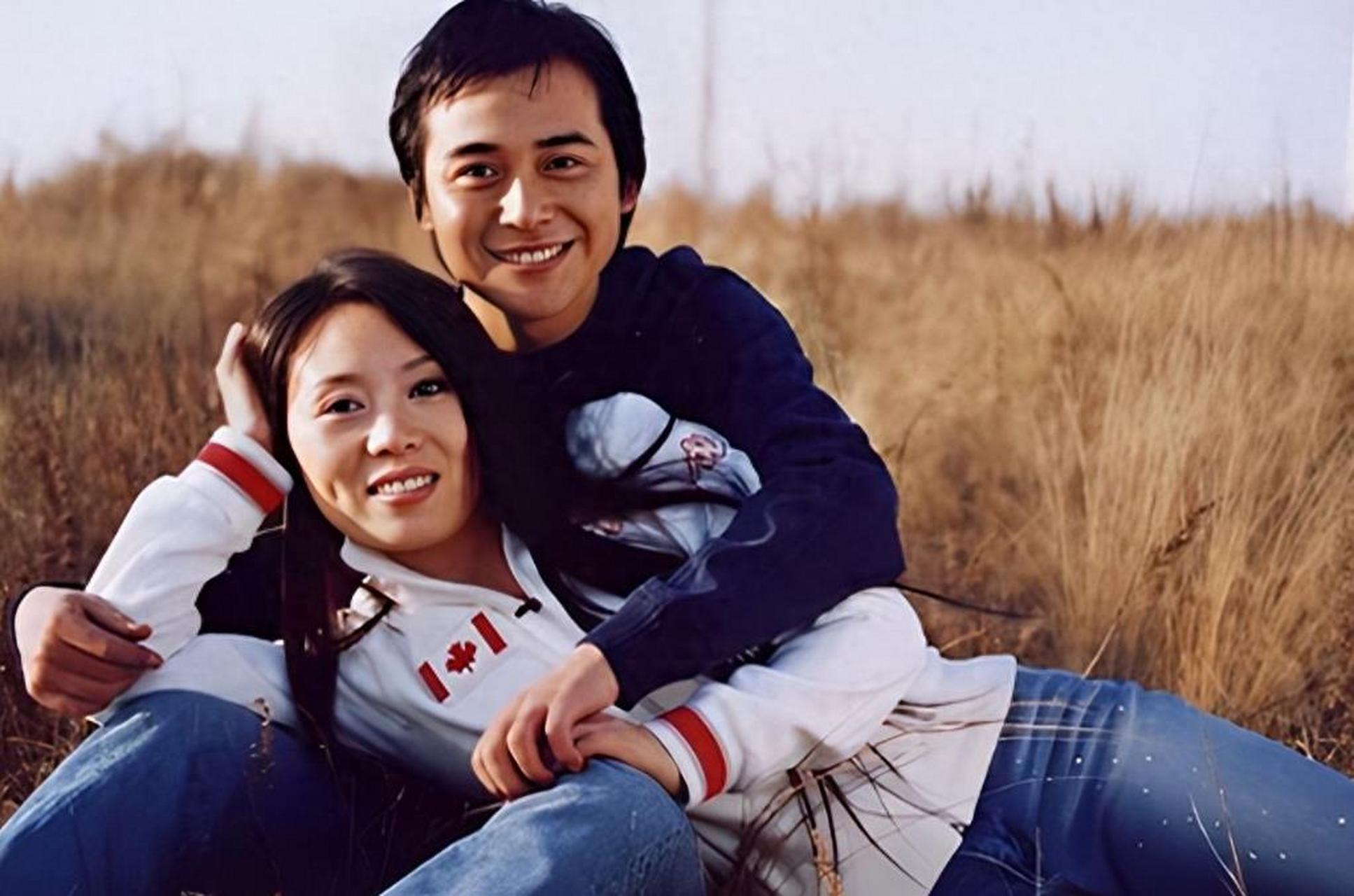 27岁的阮巡被誉为"最帅"男演员,娶了大15岁的吴琼,虽无子却幸福.