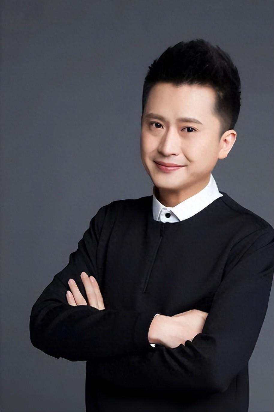 央视综艺主持人定位重新完成调整,杨帆再次被重用,中生代居二线