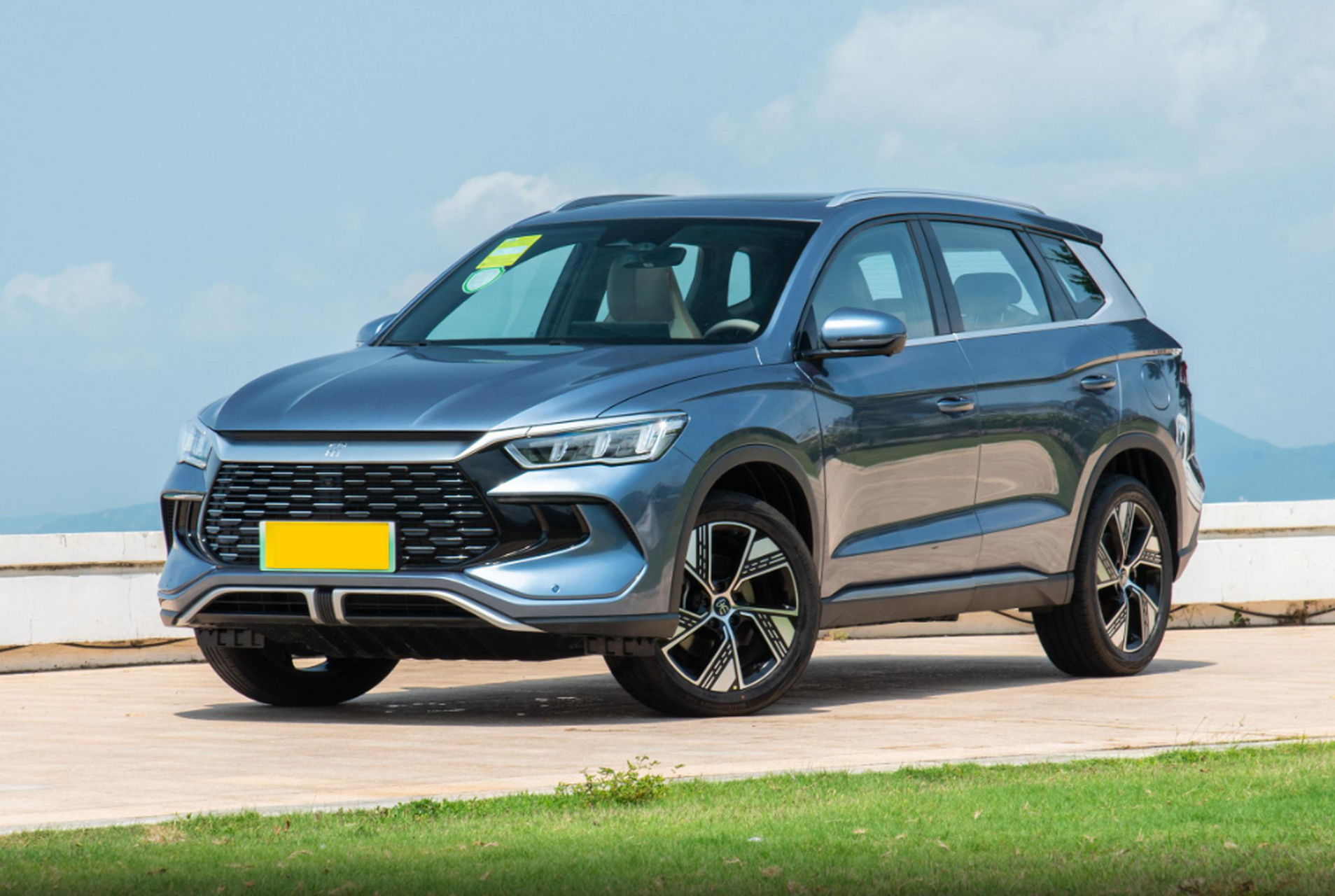 比亚迪宋pro dm-i荣耀版火爆上市!仅10.