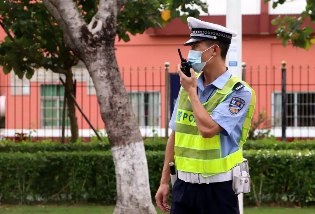 辅警照片要求图片