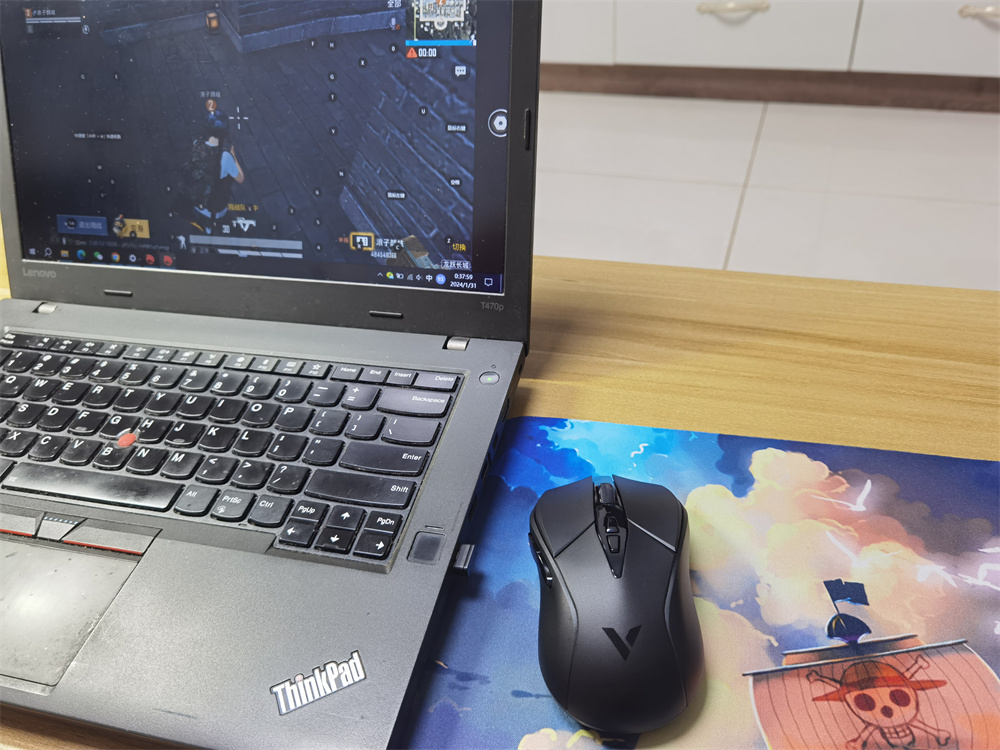 专为中小手设计,轻量化高配双模游戏鼠标雷柏V300PRO确实不错