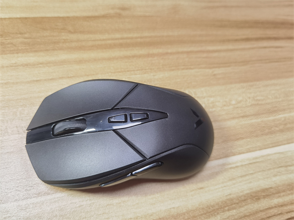 专为中小手设计,轻量化高配双模游戏鼠标雷柏V300PRO确实不错