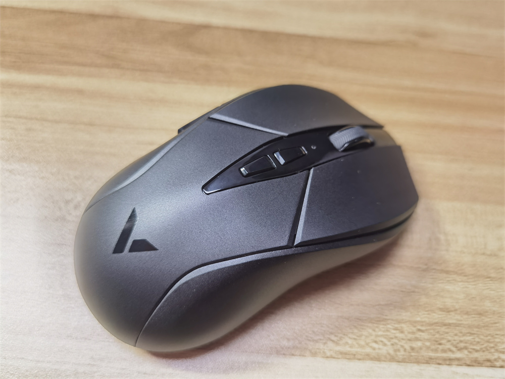 专为中小手设计,轻量化高配双模游戏鼠标雷柏V300PRO确实不错