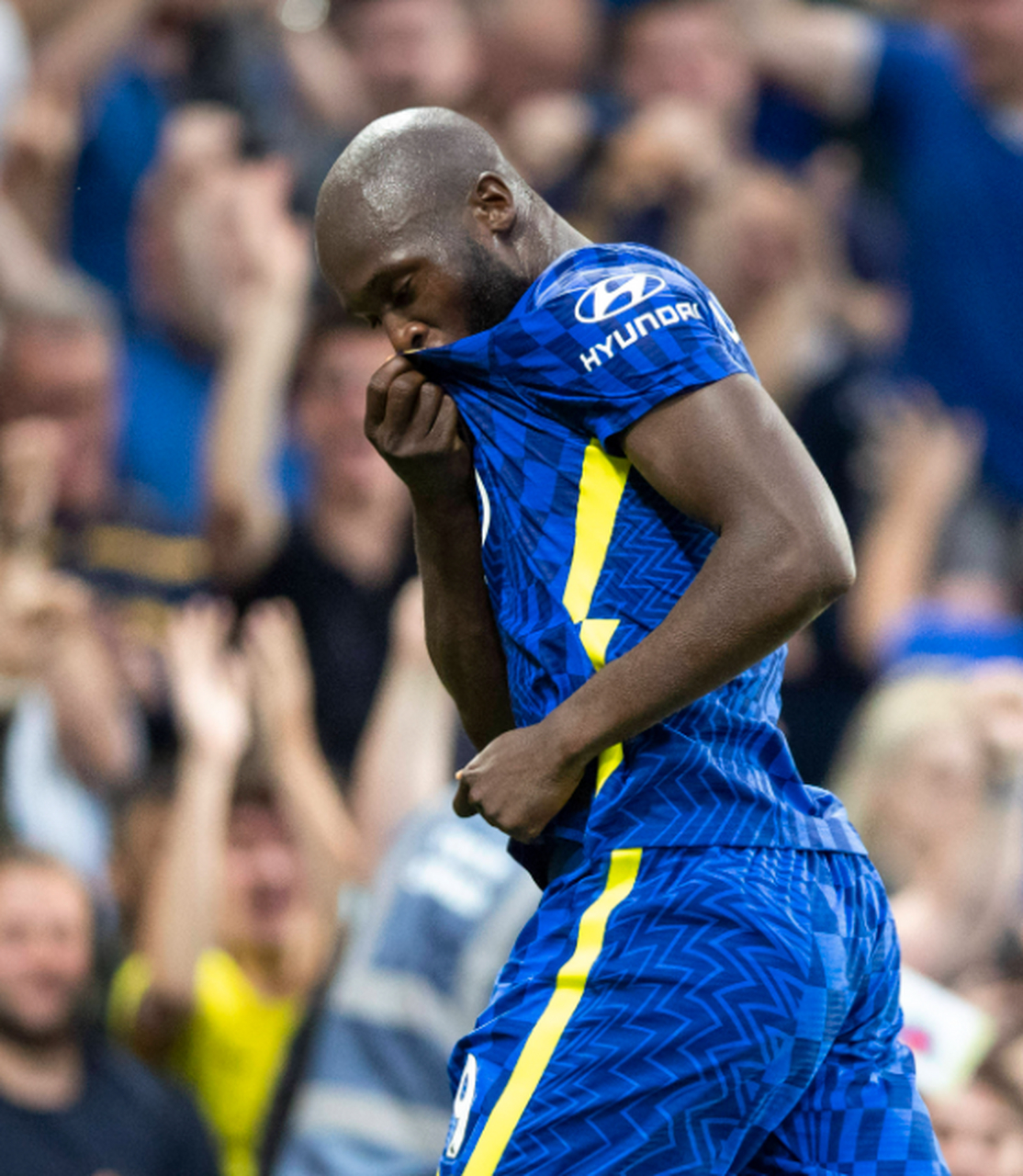 卢卡库逃离切尔西,租借国米却大放异彩!面临无球可踢的尴尬境地.