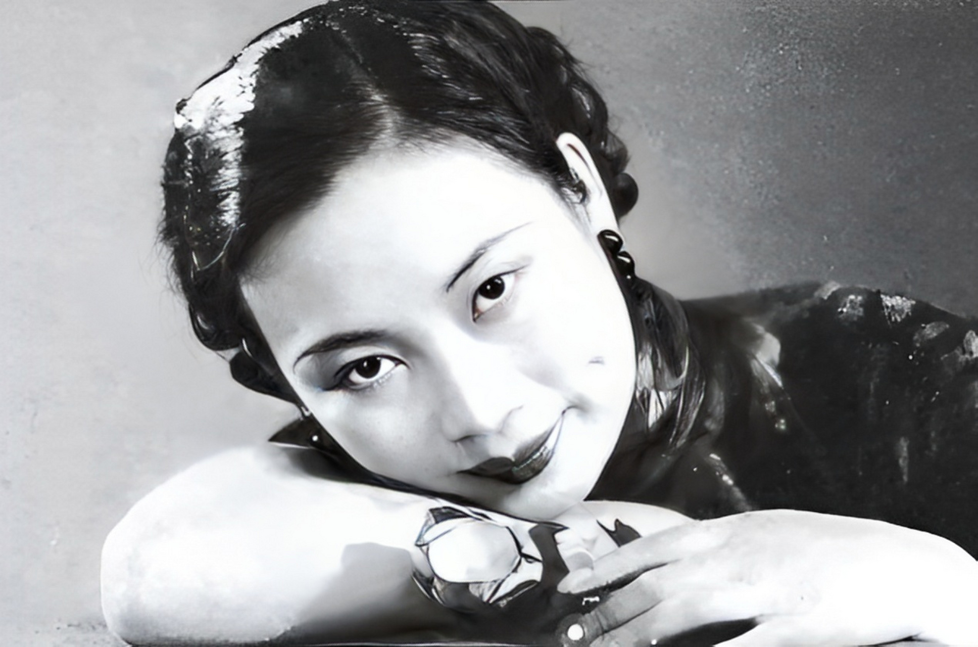 [原文:美女特工张春莲:她曾是戴.