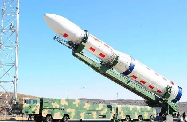 东风51洲际弹道导弹有多恐怖?15000公里超远射程并非最大亮点!