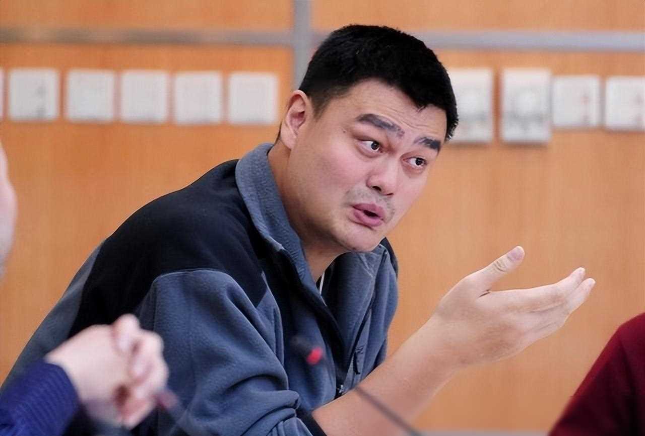 姚明终于做最佳决定,力邀蒋兴权重出江湖,男篮管理层调整