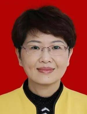 冯玲:广东唯一女副省长,中专毕业,才女