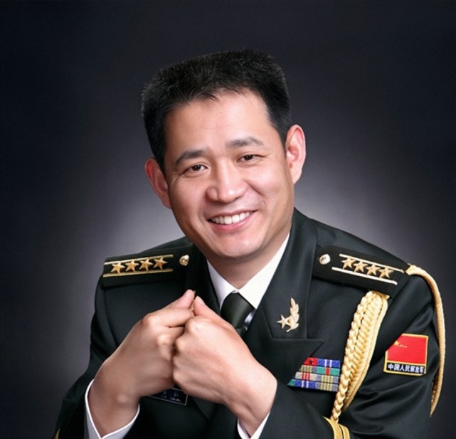 聂海胜妻子要求离婚?他们的婚姻隐藏了多少心酸