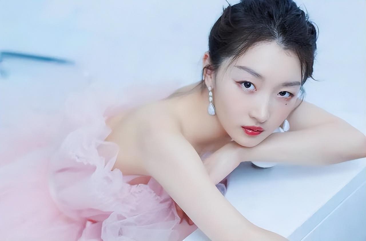 周冬雨耍大牌风波升级,陈可辛曾直言:她是最难搞的女演员