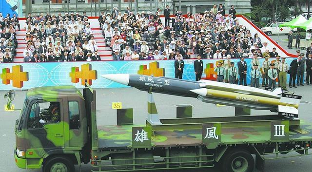 过界就"开火"!邱国正叫嚣先发制人,对解放军发出"第一击"