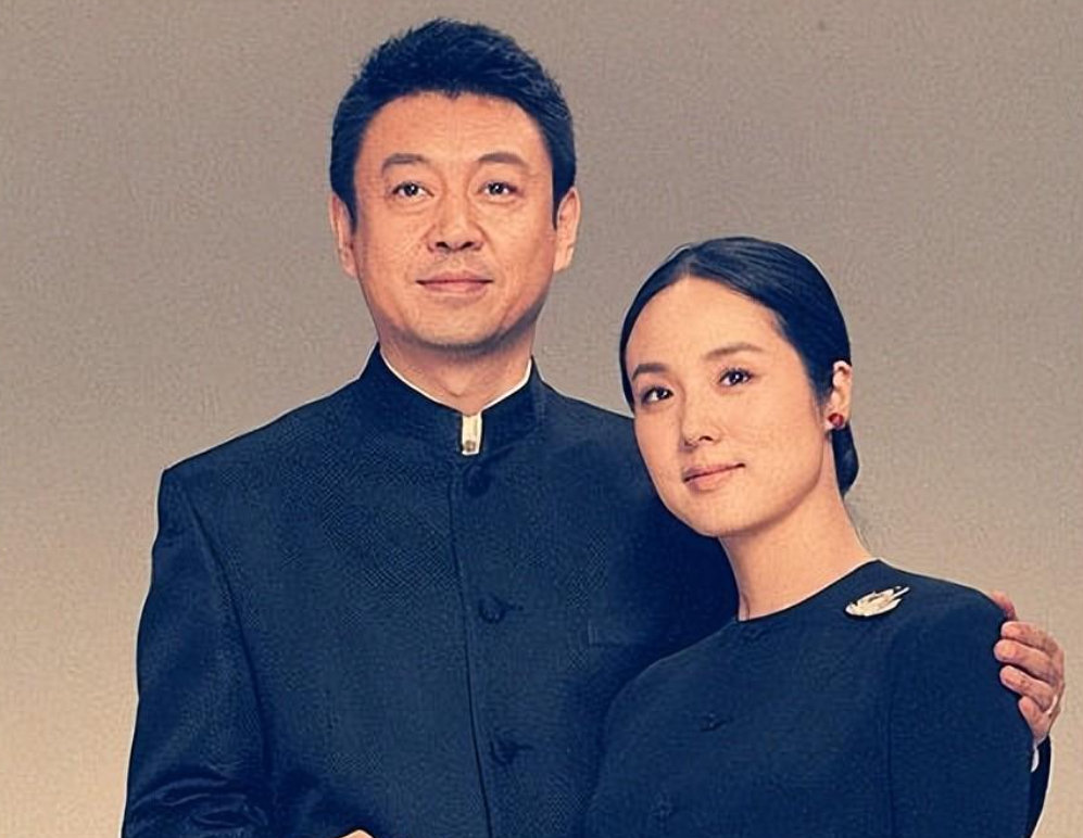 央视名嘴杨柳:事业巅峰辞职,三婚娶歌唱家哈辉,47岁幸福当爸爸