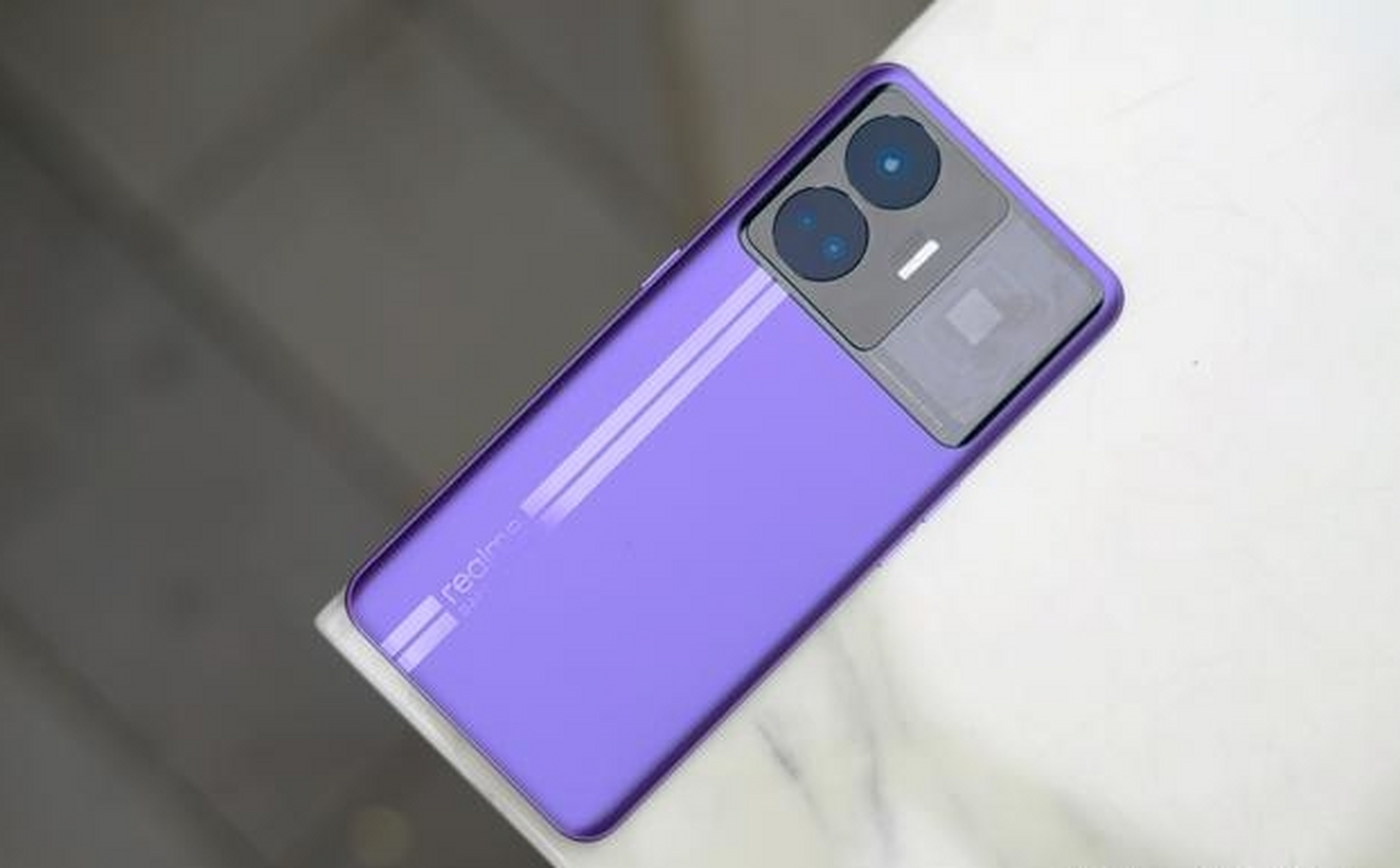 性价比爆表的骁龙8 三强——iqooneo,一加ace2和真我gtneo5,屏幕超赞