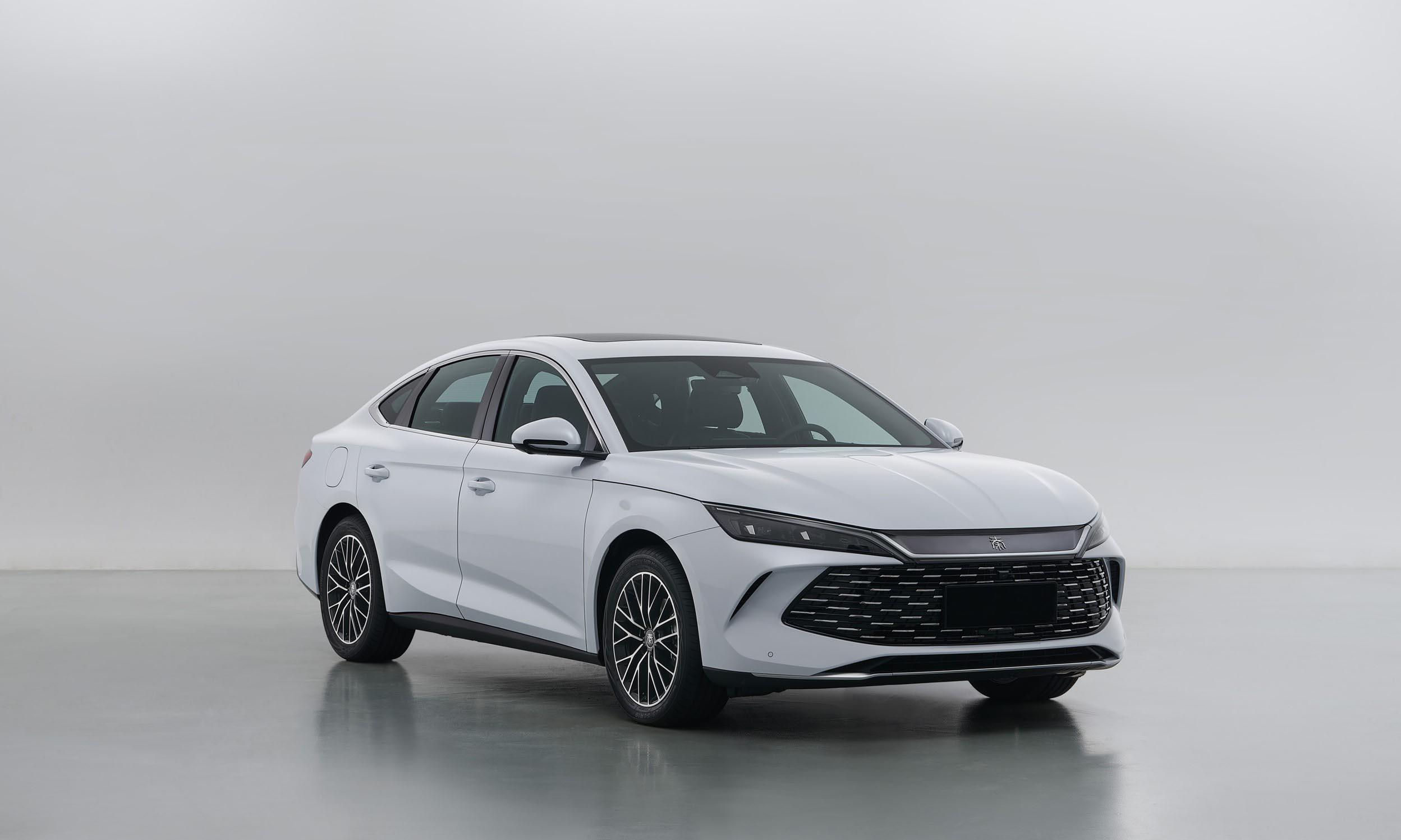 搭载第五代dm-i系统,定位比秦plus高,比亚迪秦l路试谍照曝光