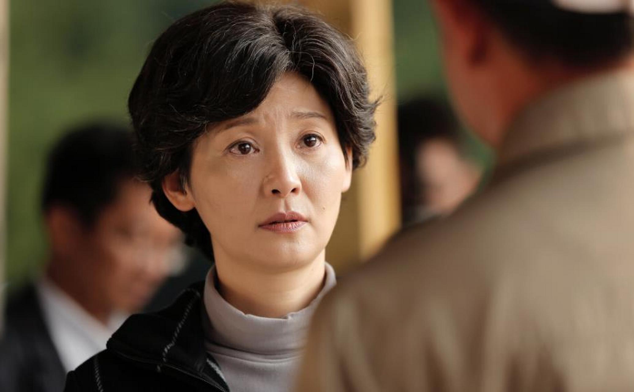 徐帆,女演员中的佼佼者!经历感情波折,与冯小刚牵手,坦然面对争议.