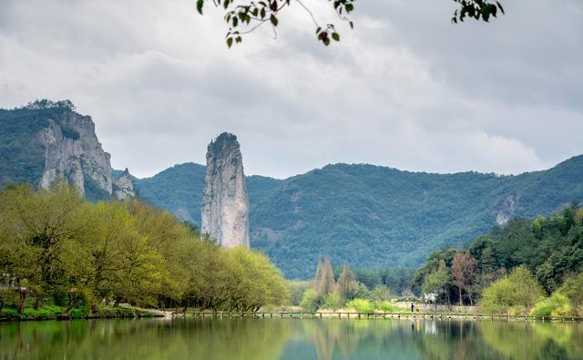 缙云仙都风景区景点介绍:秀美景色,深厚历史文化之旅
