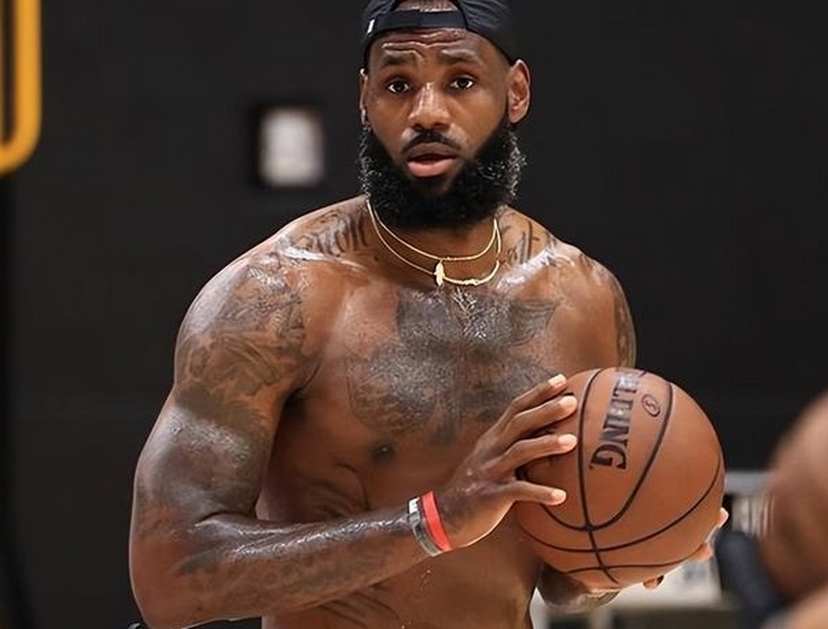 nba历史上五位自律传奇球员乔·约翰逊,巴特勒,科比,雷阿伦和詹姆斯