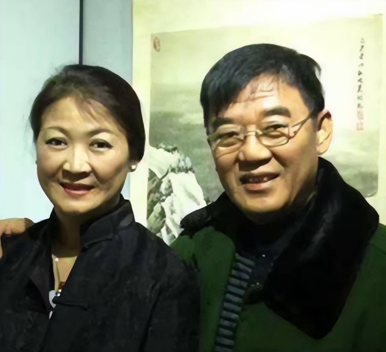 回顾李立群:称妻子是他家恩人,相伴一生无绯闻,晚年幸福平淡
