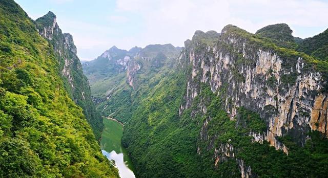 贵州景点探秘:安顺花江大峡谷攻略