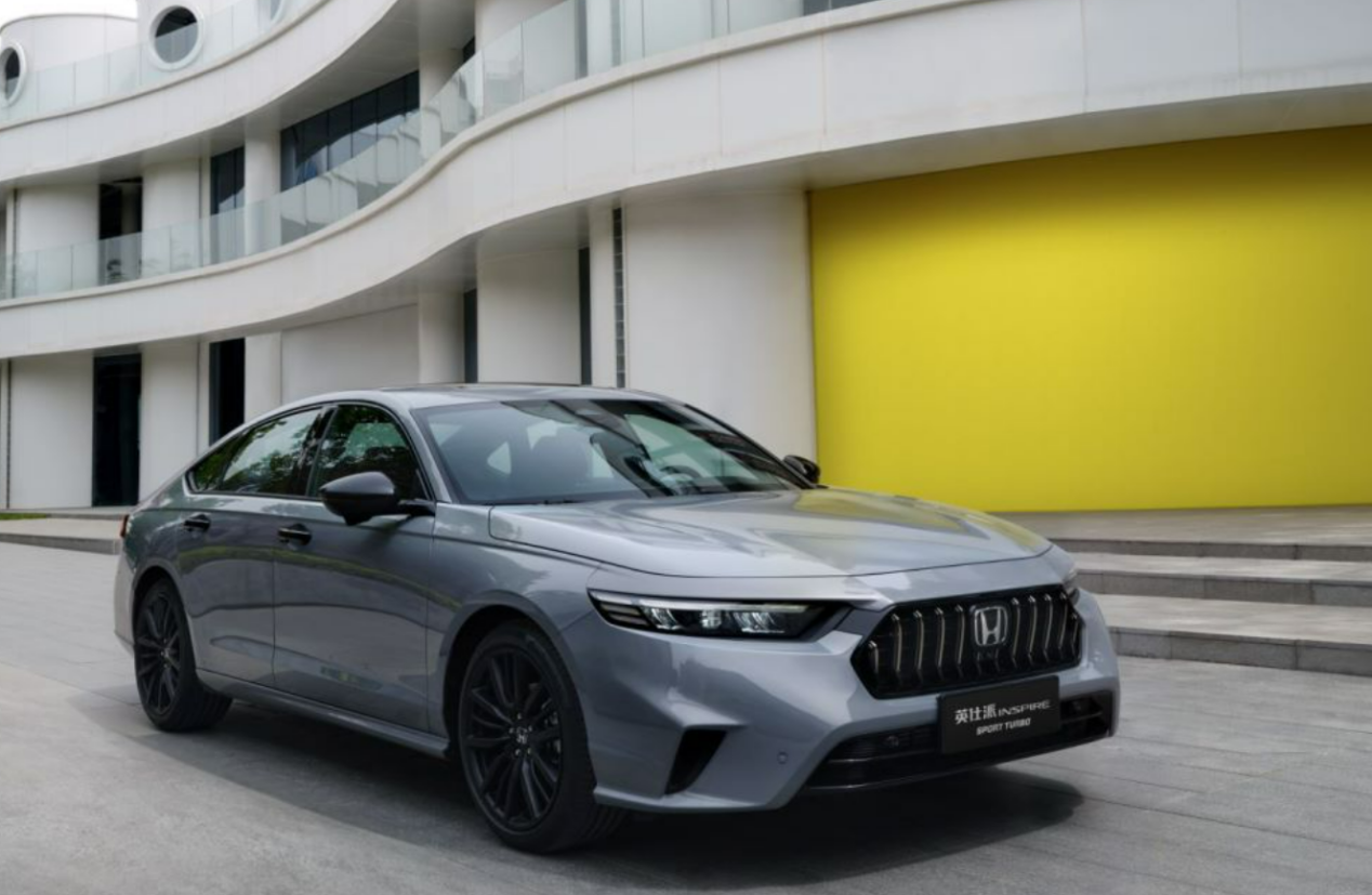 热门中型车之争,英仕派和雅阁,谁是年轻人更好的选择?