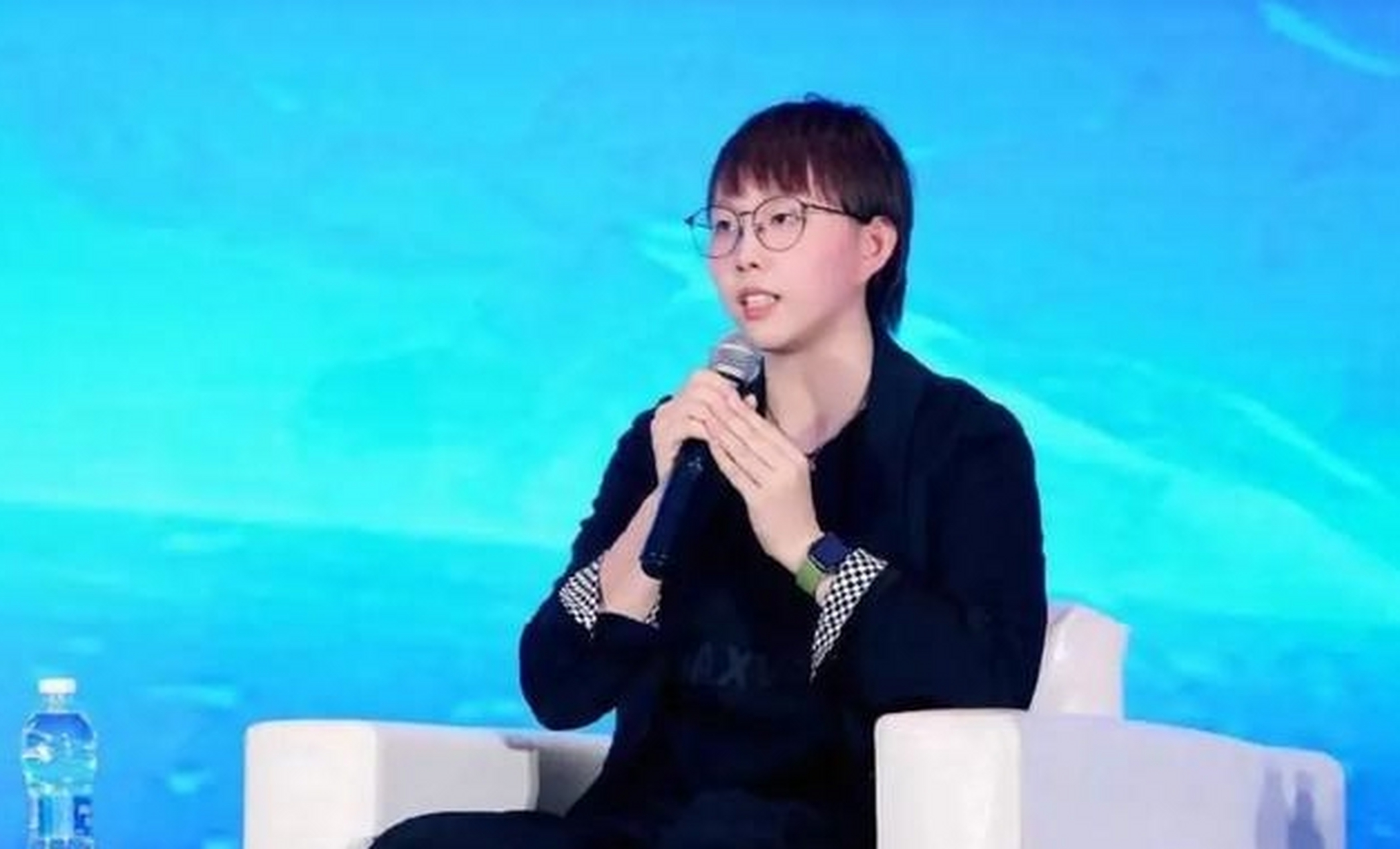 朱雨玲,家境优渥的乒坛女神!从小接触乒乓就展露天赋.