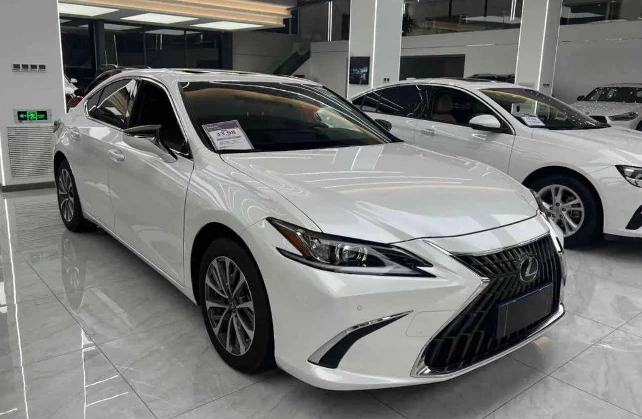 2022款雷克萨斯es动力强劲,但价格真的值得吗?