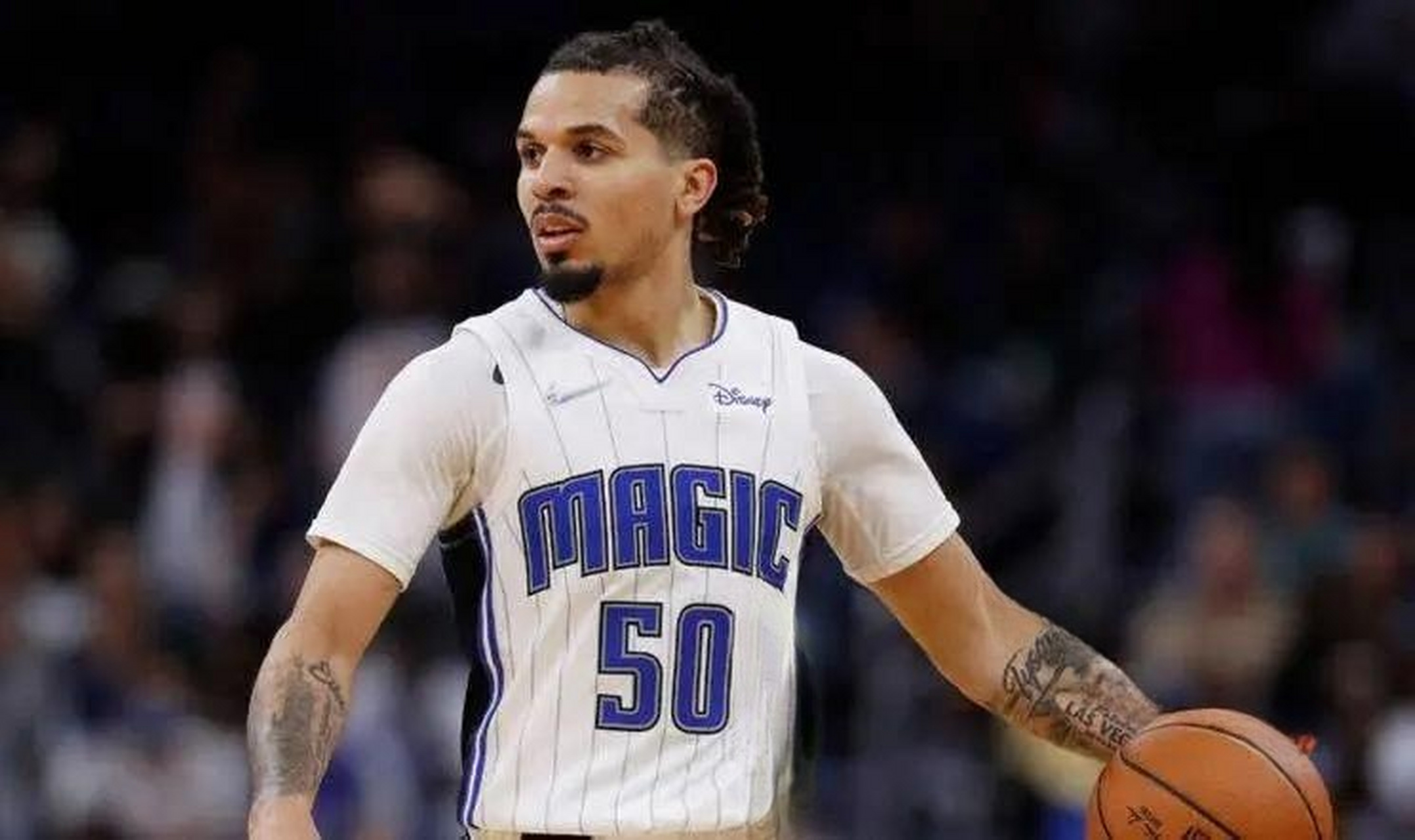 科尔·安东尼,身高1米91的组织后卫,展现独特的运动能力和中上乘的