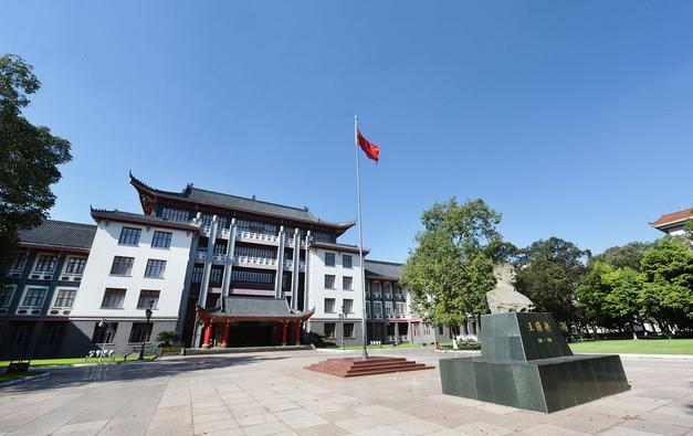 川内首屈一指的民族大学,设施完善,历史悠久,性价比极高!