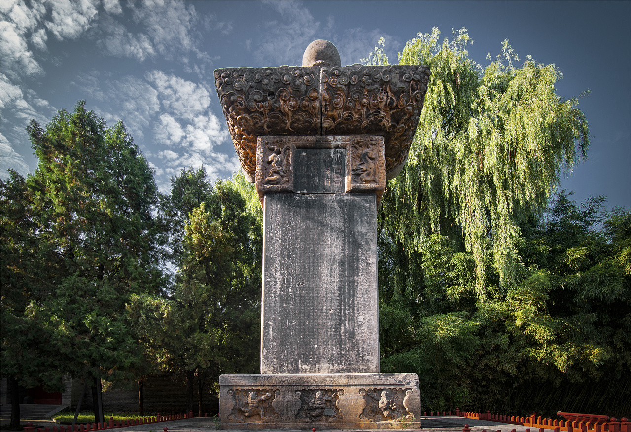 登封"天地之中"历史建筑群之观星台与嵩阳书院