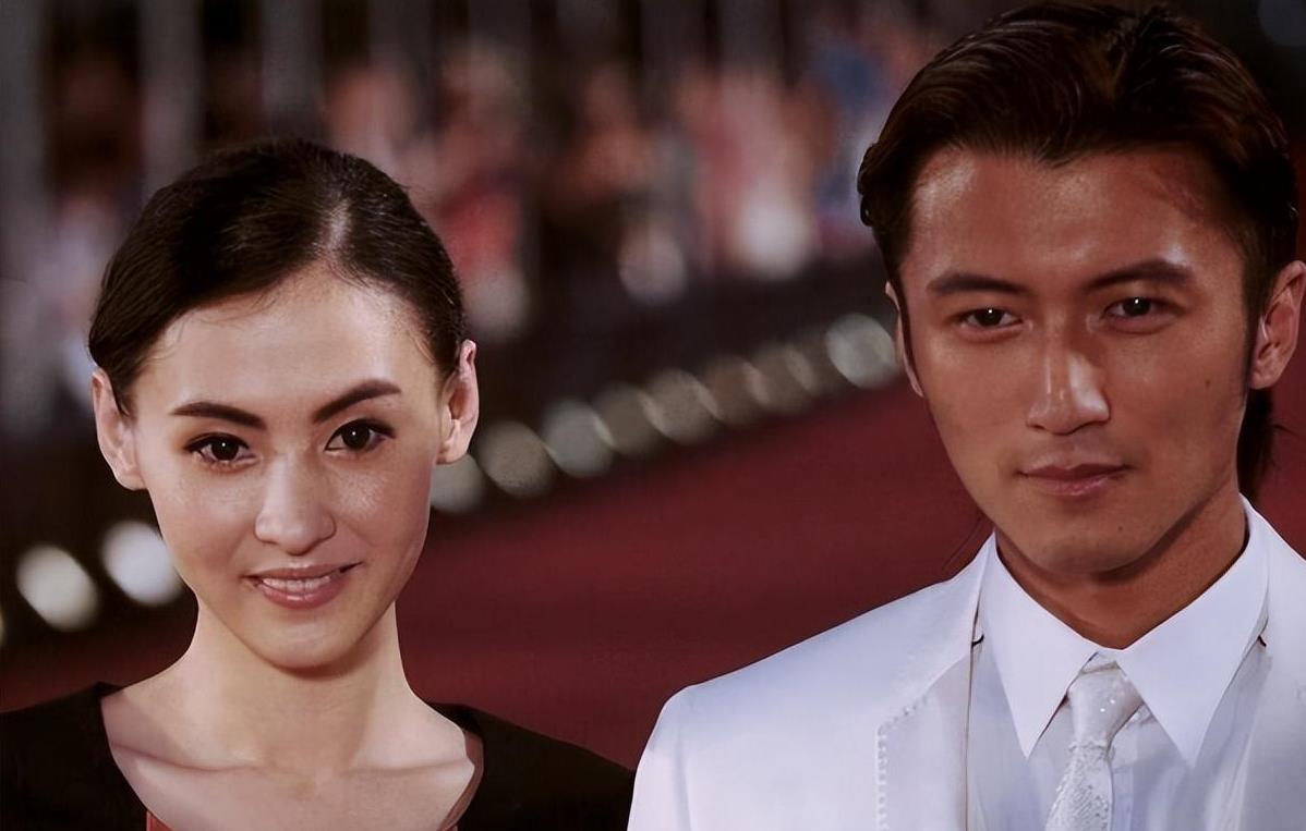 王菲比张柏芝大10岁9个月,一个小细节,暴露出她是谢霆锋的真爱