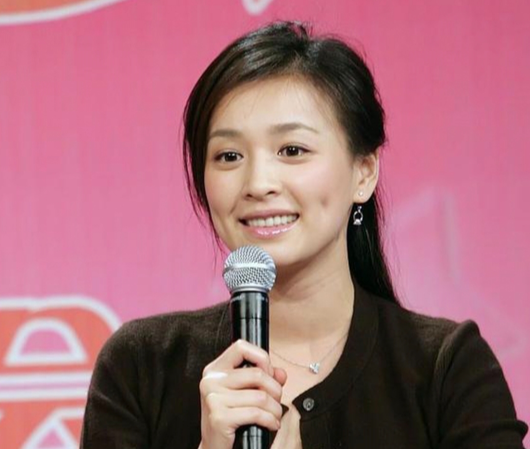 "微商教母"张庭卷土重来:全国招女代理,转型抖音直播带货