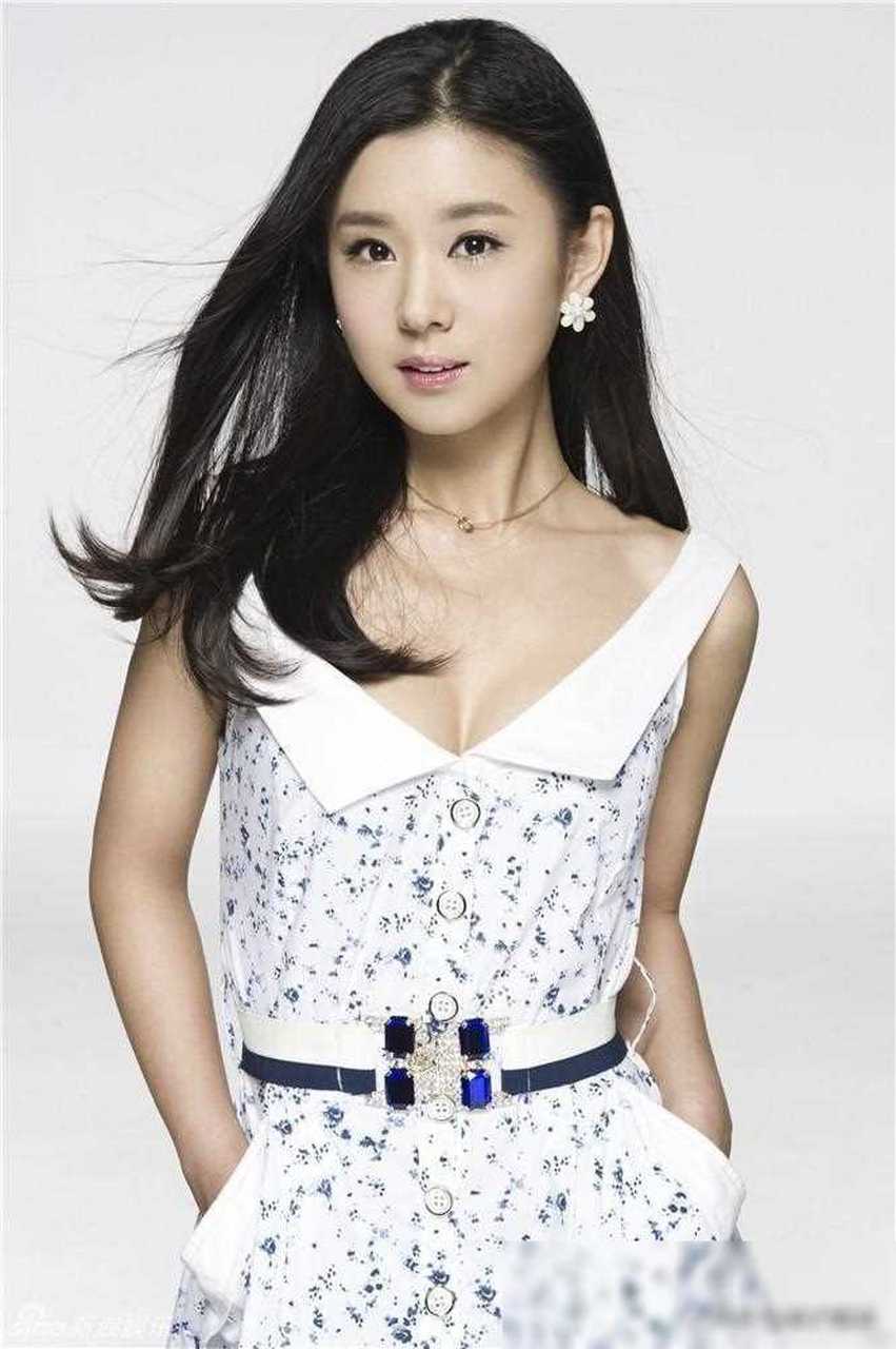 才华与坚韧并存的娱乐圈榜样99的她不仅事业有成,参演多部影视剧