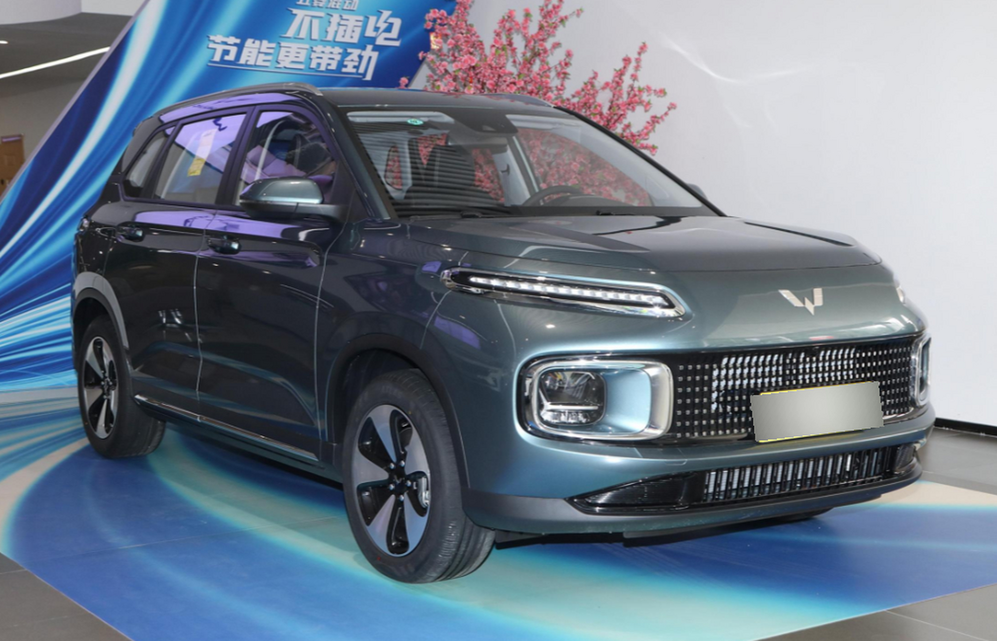 五菱星云,油电混动suv新选择!亲民价格搭配良好动力性能.