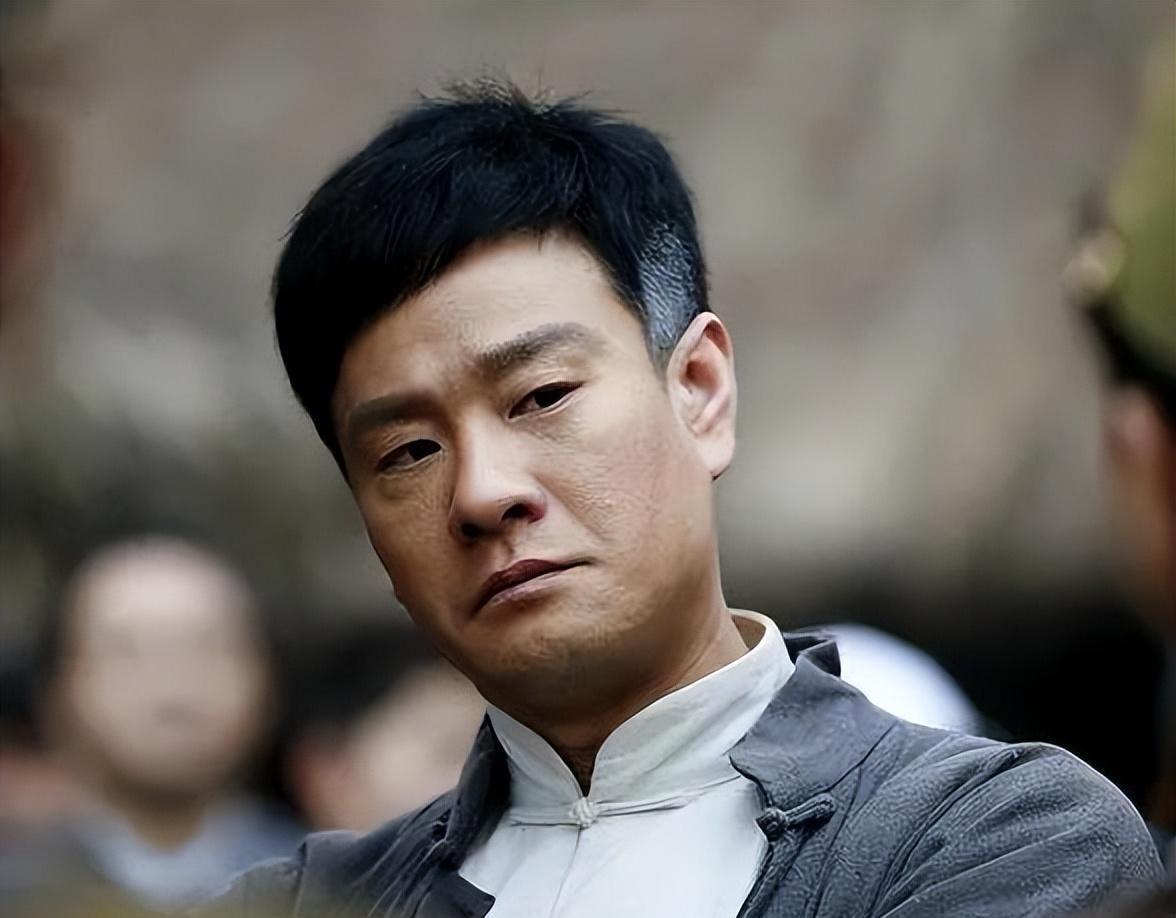 连奕名:成名后宁可净身出户也要娶杨若兮,现在前妻爆红后悔了吗