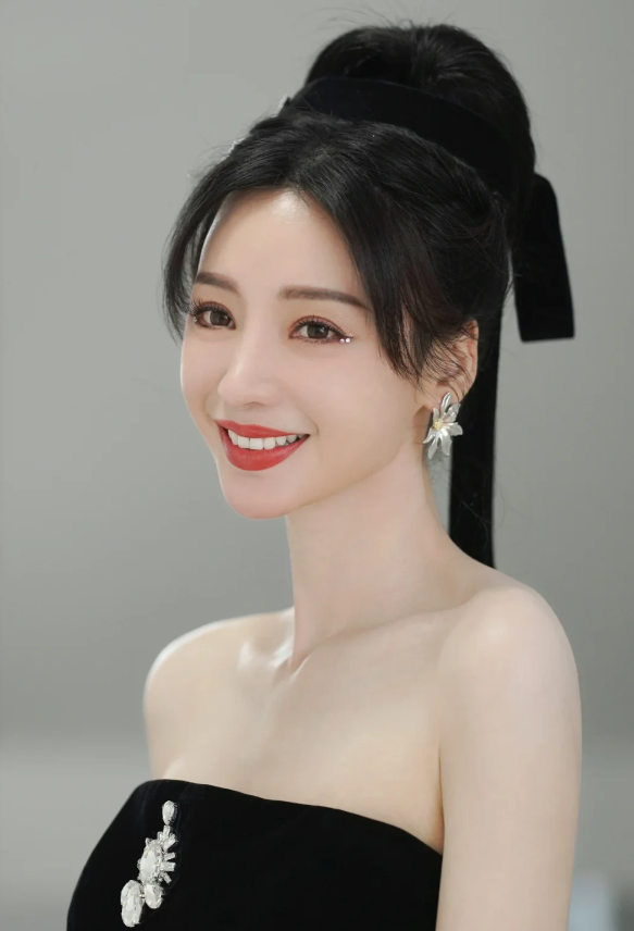 柳岩亮相真人秀!直男们看懵,网友:美丽的背后是汗水!