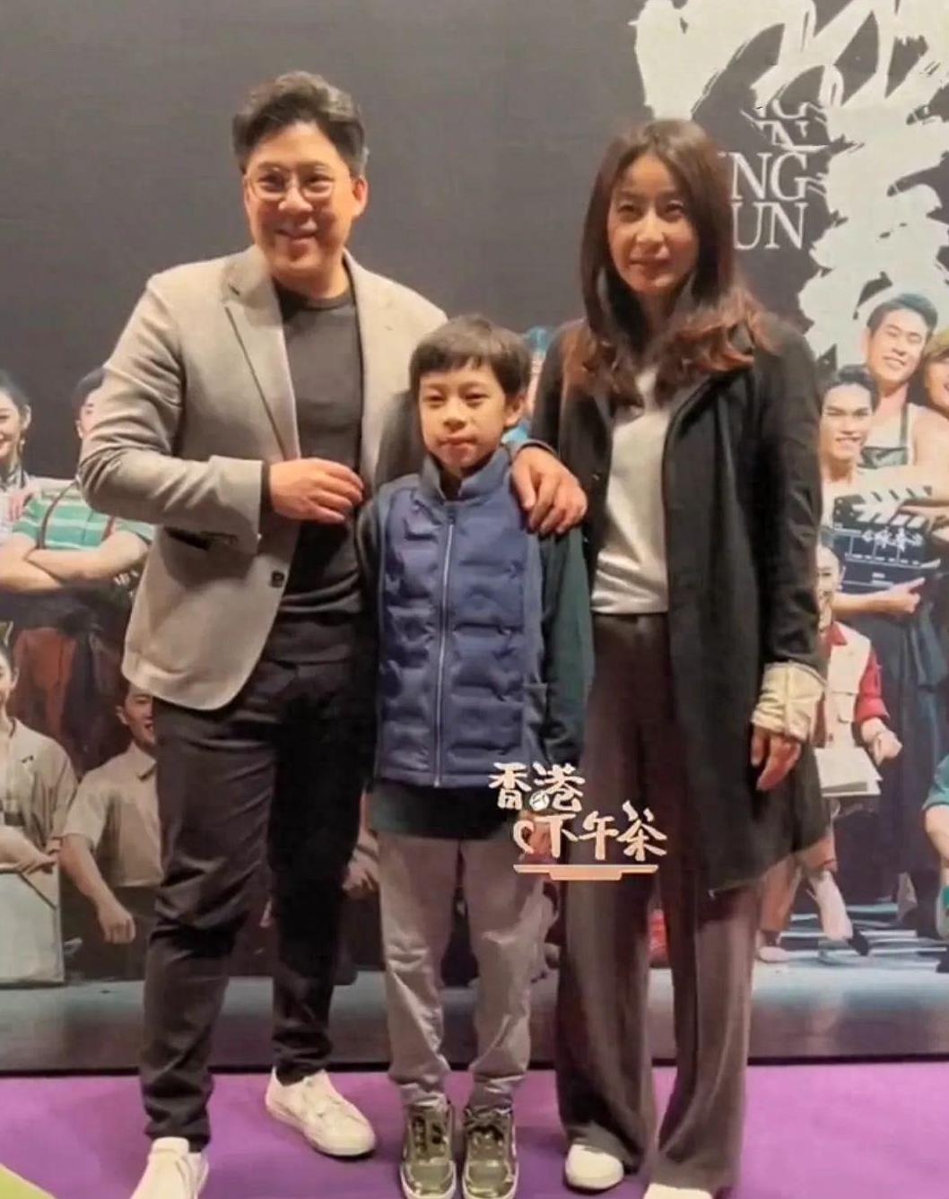 10岁霍中曦:长得不像爸爸霍启刚爷爷霍震霆,却很像太爷爷霍英东