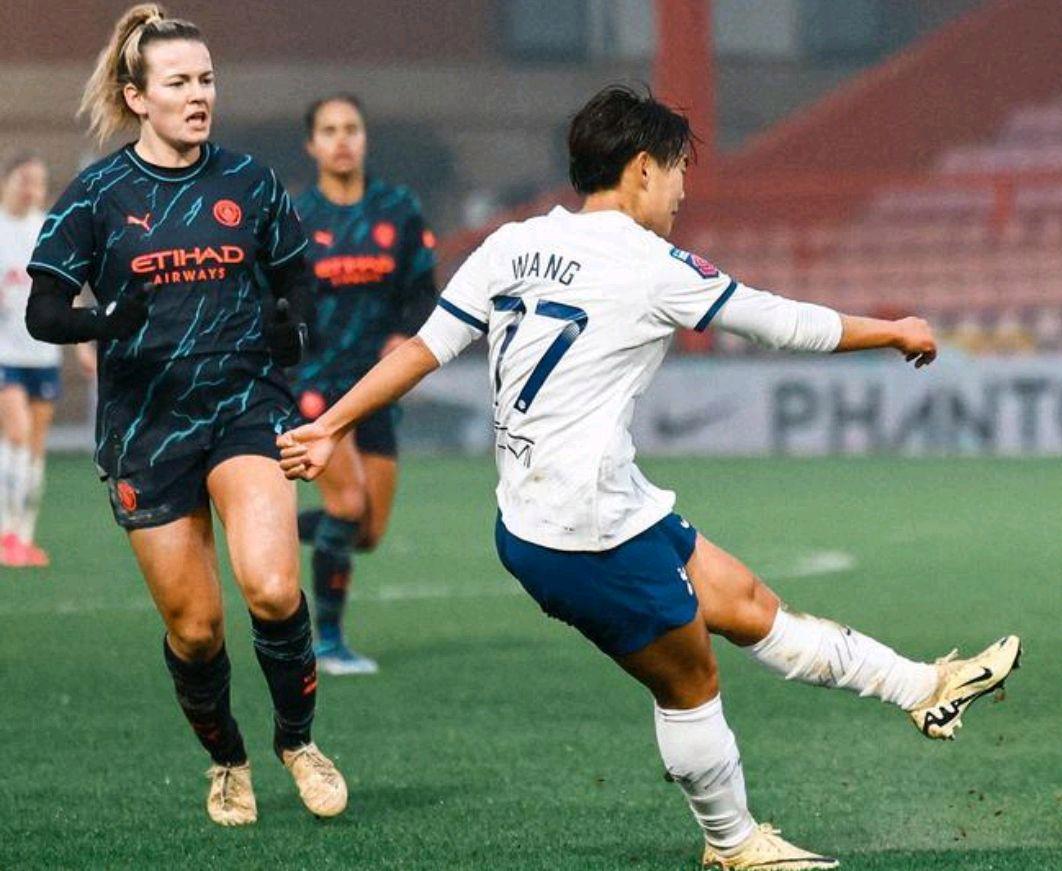 热刺女足熠熠生辉:王霜世界波开场2分钟带来1-0胜利