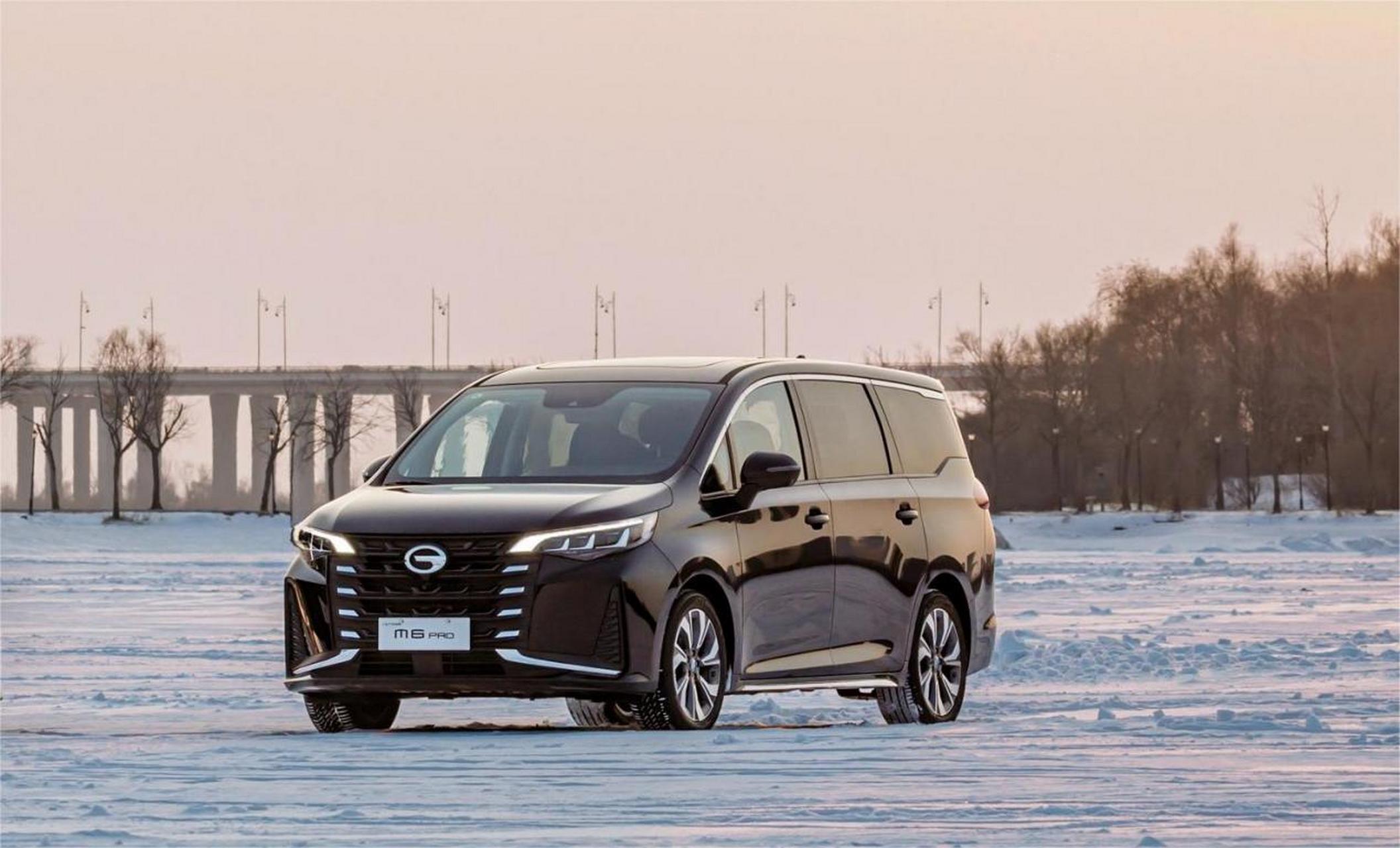 传祺m6 pro精英版,限时优惠价9.8万元!比电车元plus和宋max省2-3万.