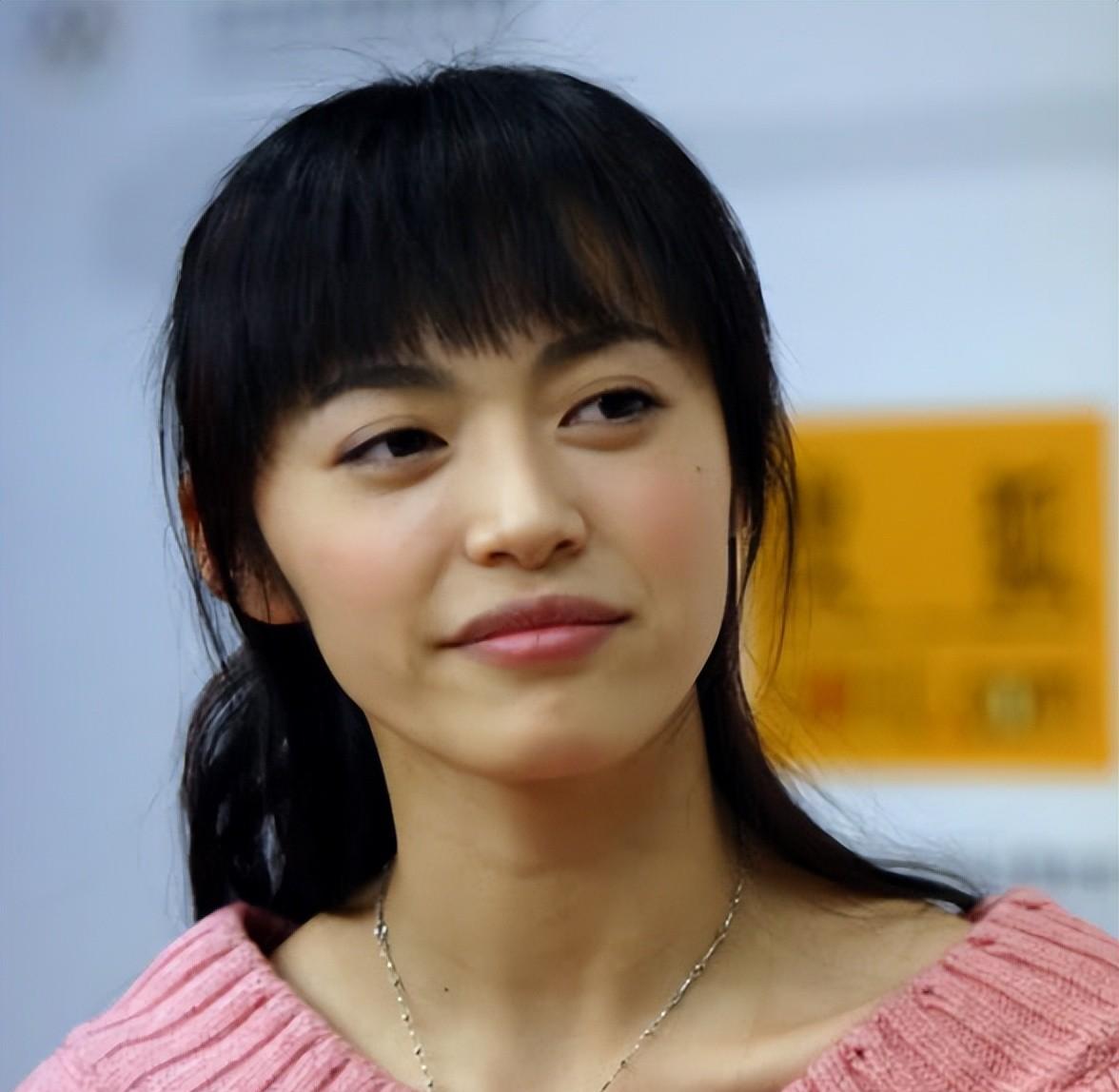 年纪越大嘴越小,难怪网友怀疑姚晨,刘亦菲做了缩唇手术