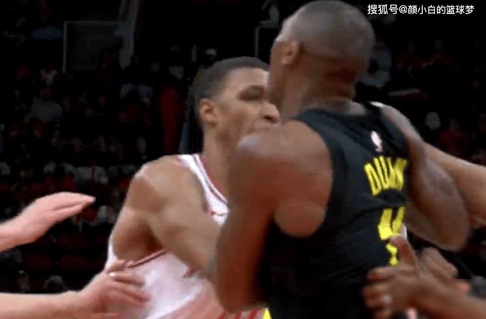 篮球风波:邓恩与史密斯冲突