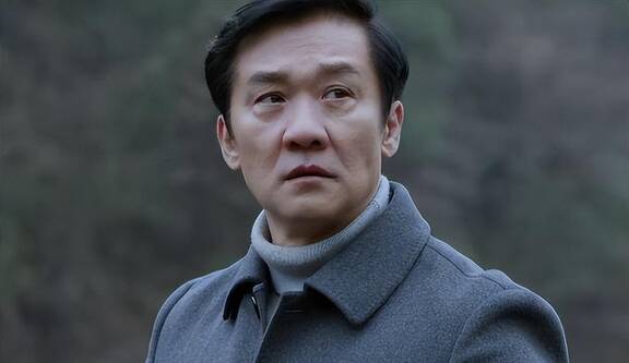 黄志忠:离婚后忍不住流泪,儿子一句话让他热泪盈眶,至今没再婚