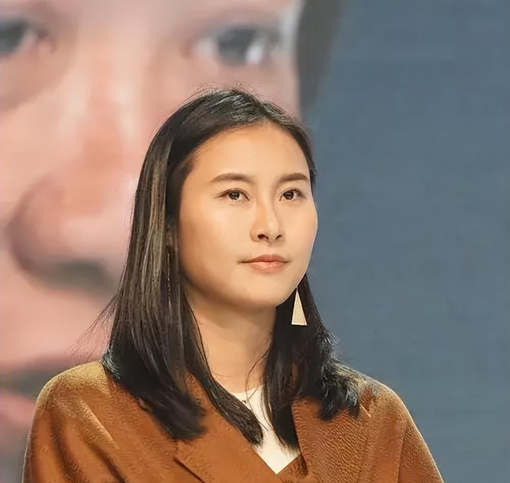 国羽五大美女,王仪涵无冕之王,王适娴成绩平平却嫁个好老公