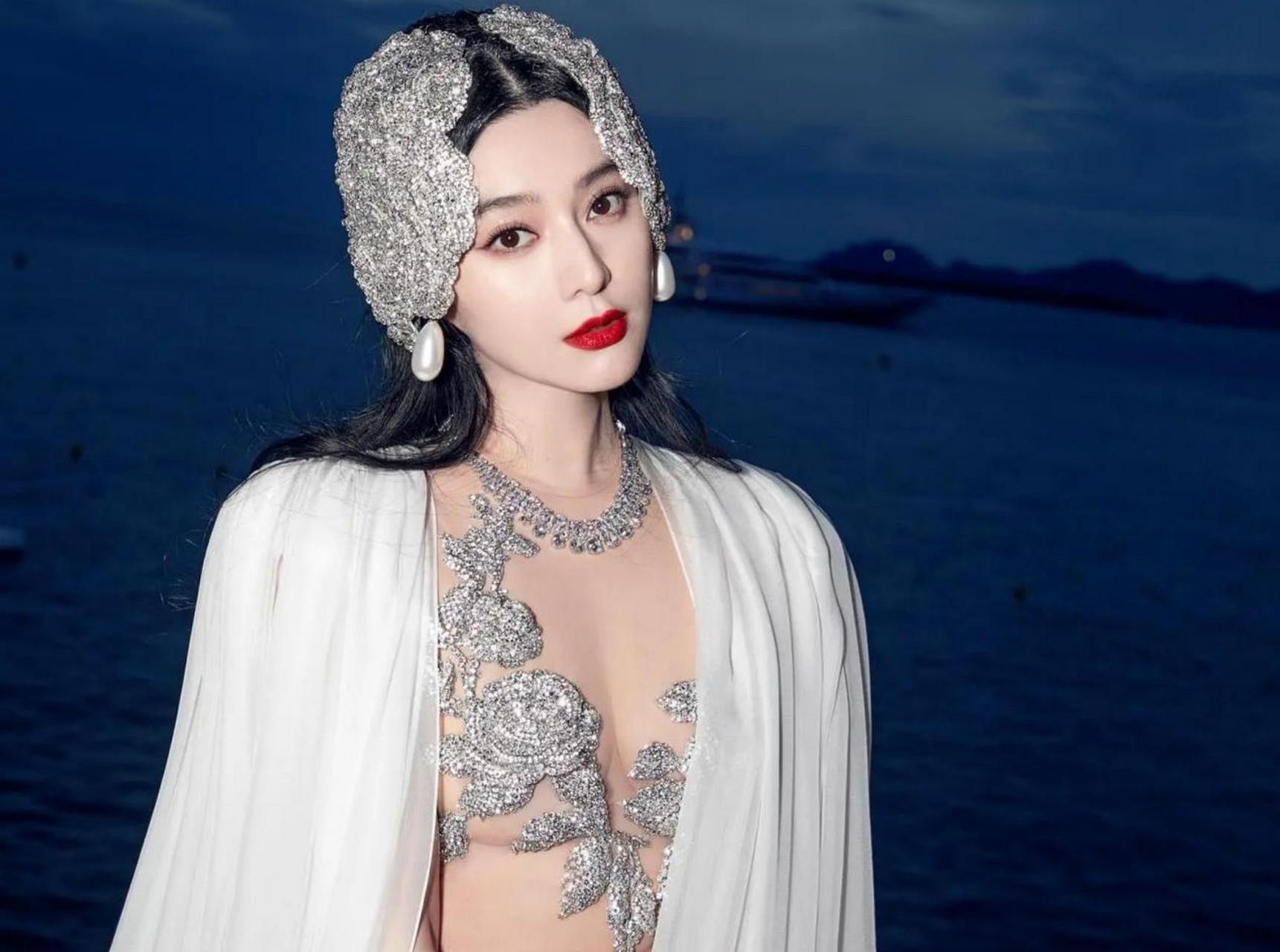 虽因触碰红线被国内封杀五年,"冰美人"仍坚韧向前.