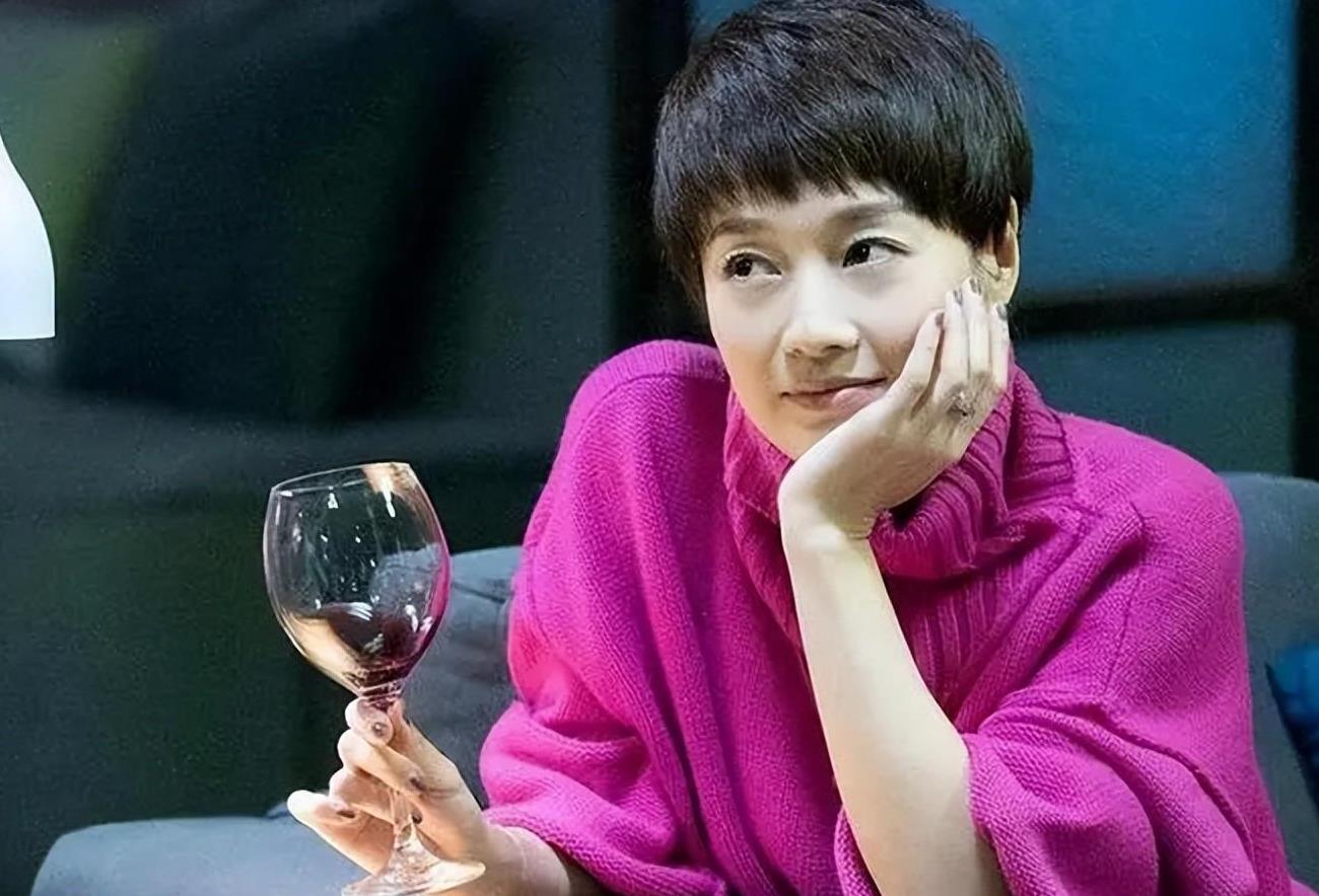 47岁马伊琍不再婚原因曝光:看文章对她的评价,难怪没人敢娶!