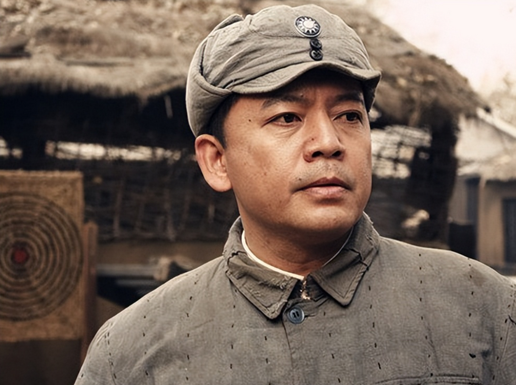 何政军是中国影视界的璀璨明星,以《聊斋》,《亮剑》等作品广受好评.