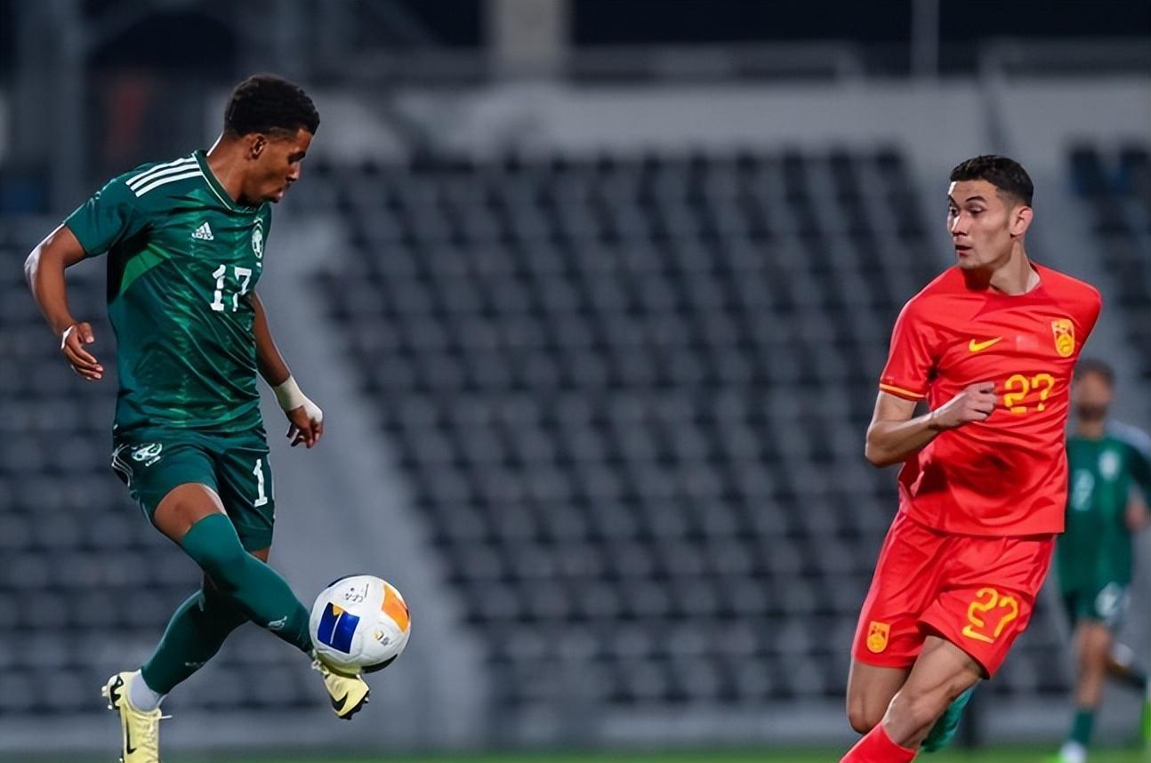 中国男足强势反弹斩落卡塔尔,迎开年首胜,进前三等于直通奥运