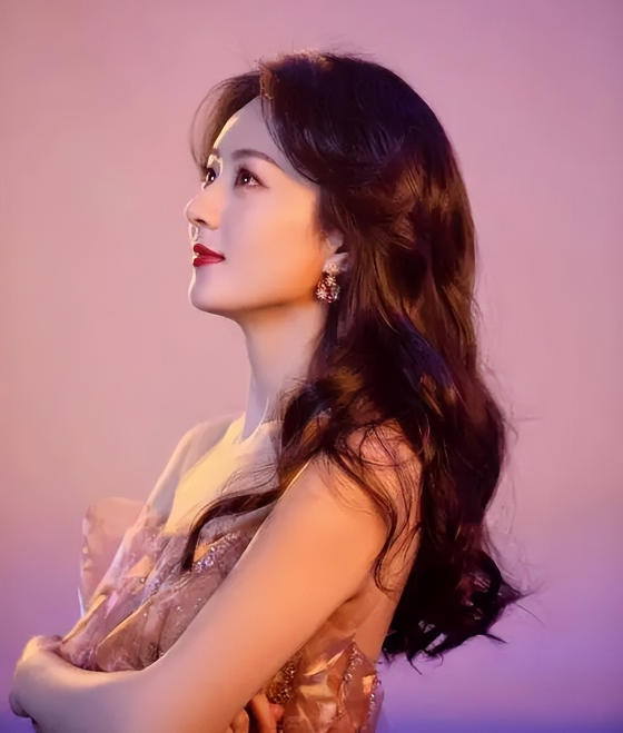 格局炸裂!赵丽颖高温不脱戏服的原因,为了减少造型老师工作量!