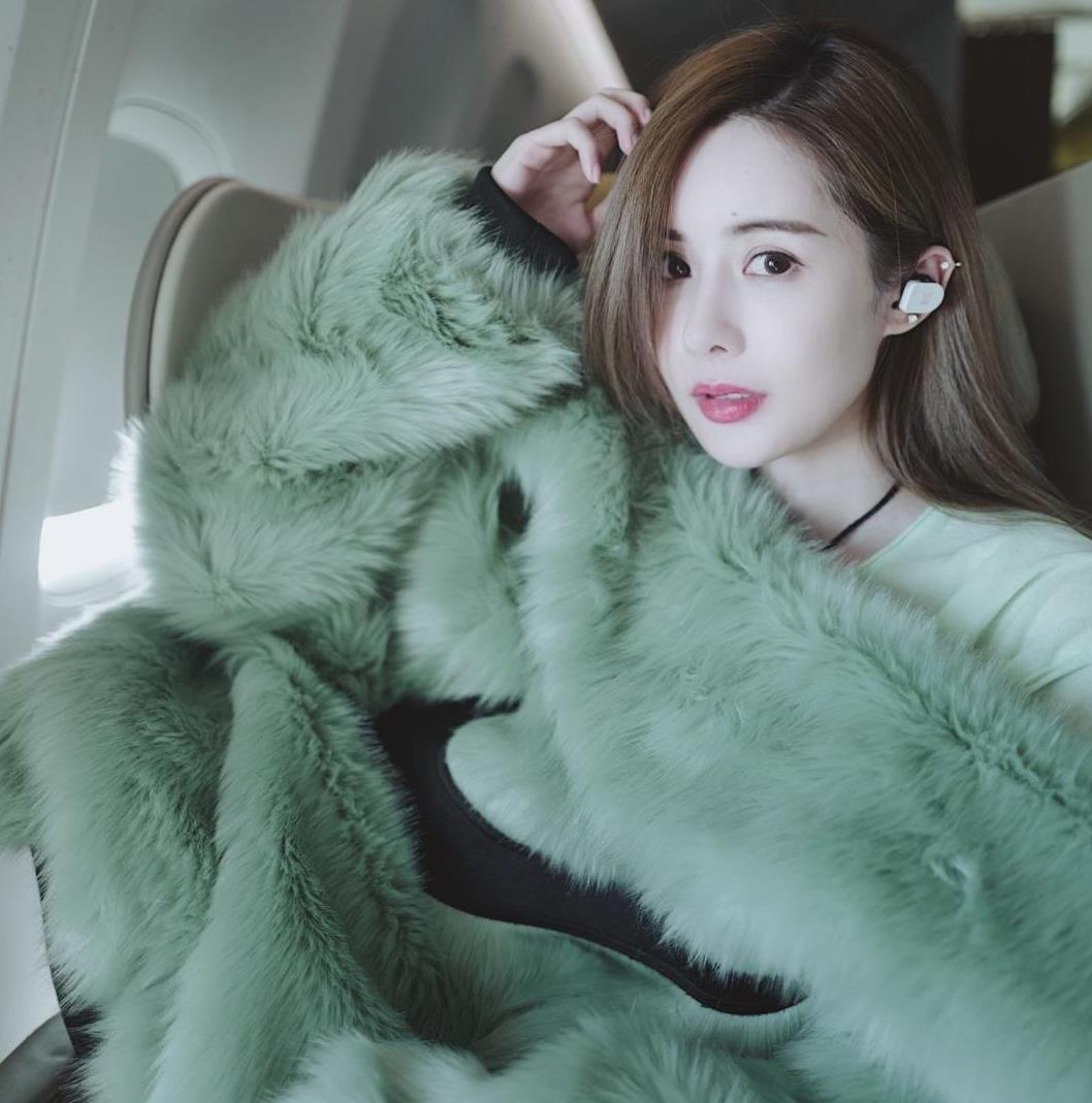 拒收4500万分手费,偷偷生子赢得9亿抚养费,网红韦雪现在怎样了