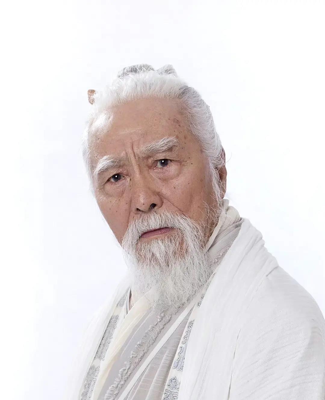 王德顺:娶初恋妻子,婚后生一女,88岁去走秀火了